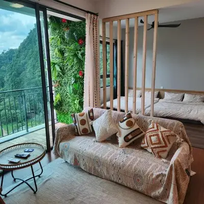 Unique Boho Style Condo with NETFLIX for up to 5PAX - Enjoy Mountain View while swimming at the Infinity Pool & Natural Hotspring Pool