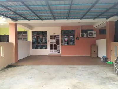 a large empty room with a large room with at D'tasek Homestay Gua Musang in Gua Musang