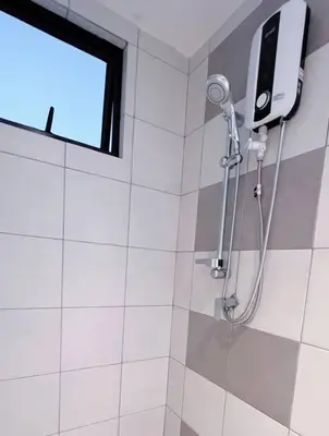 a shower in a bathroom with a window at TheSun #3BR #PISA #FTZ #FamilyStay #USM in Bayan Lepas