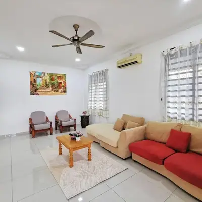 Ipoh stadium 1min/wahkeongpark simee 18pax bungalow cottage