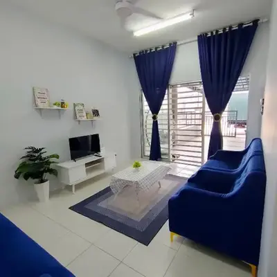 FIRASH HOMESTAY AT SERI ISKANDAR
