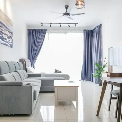 Beacon Executive Suite by Uptrend Home Management