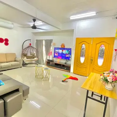 Happy Gather Homestay 欢聚阁