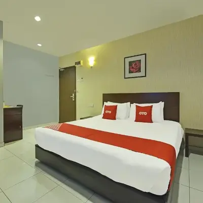 Hotel O M Three Hotel