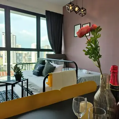 New Comfy Urban Suite Homestay at Georgetown for family by Urban Staycations LOD COSY