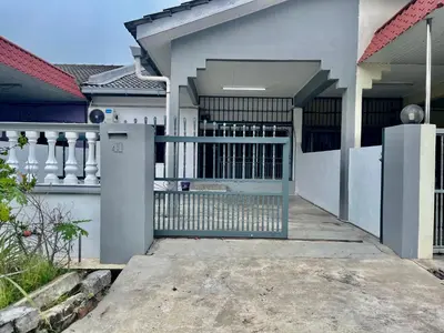 a house with a gate in front of it at Home41#4pax#Netflix#NearAeonAlma#BM#5kmtoIconicPoint in Bukit Mertajam