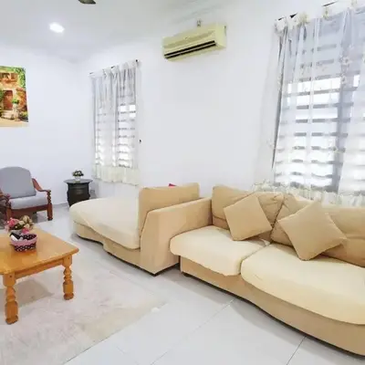Ipoh stadium-18 pax (mahjong/5min to town) pets friendly