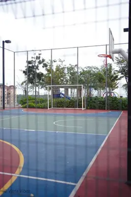 a basketball court with a basketball hoop at Urban Suites Homestay by Vista Vibes in Jelutong