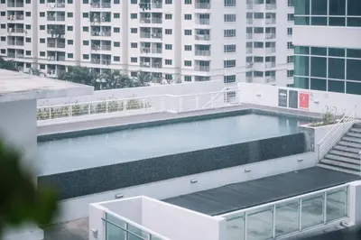 Gallery image of NEW Maritime Luxury Pool View Duplex Suite 601 in Jelutong