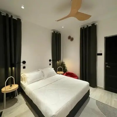Cozy Scandinavi Guest room - Queen Bed