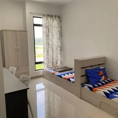 Meadow Park (1331 Sweet Home)
