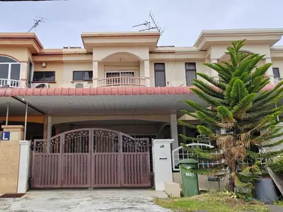 a house with a gate and a palm tree at Ipoh Station 18 Homestay in Ipoh