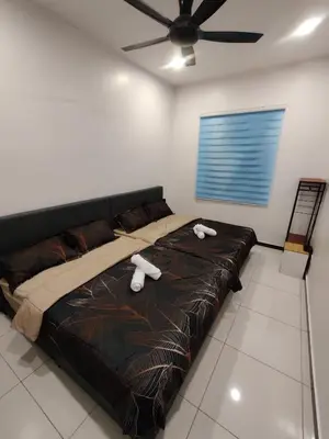 Gallery image of 16 Paxs Bungalow Homestay Hutan Melintang by Aloha in Hutan Melintang