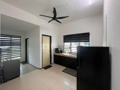 a kitchen with a ceiling fan in a room at MamaShy Homestay Manjung -FREE WIFI- in Seri Manjung