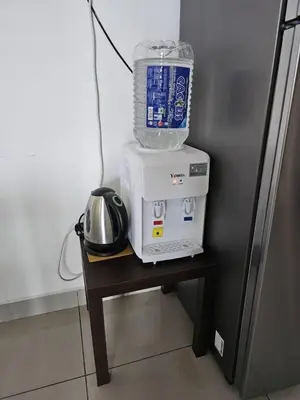 a food processor and a blender on a table at Seberang Jaya Family Pool Homestay Near Hospital 3 Bedroom Aircond 2 Bathroom & Family Room Aircond in Permatang Janggus
