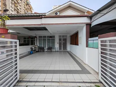 a detached house with a gate and a patio at 38 Georgetown 3 Storey Terrace local food 5rooms 16pax in George Town