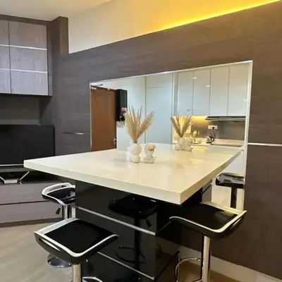 Luxury Suites 118 Island Plaza