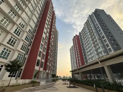 two tall buildings are next to each other at 100MBps Unifi Ipoh Anderson Residence Tatami AA2 in Ipoh