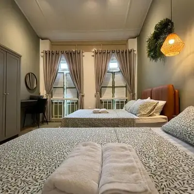 New! 9 pax Georgetown Heritage Pre-war House 3BR