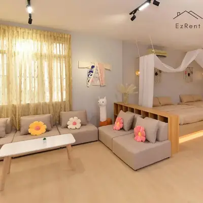 Cozy Muji Studio near Lake Garden Zoo with Free Netflix WiFi