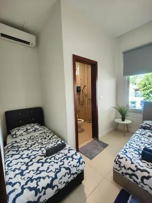 Gallery image of Barnett Georgetown Near Island Hospital Room 2 in George Town