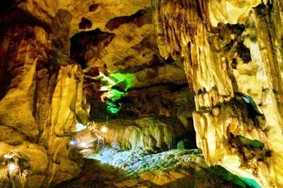 a large cave with a cave entrance with at IPOH Rainbow Blissful Villa, Persiaran Halaman Ampang Ipoh in Ipoh