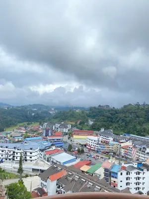 a city with many buildings and buildings at Qaseh Homestay Cameron Highlands 5 in Brinchang