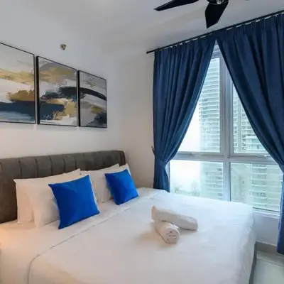 2R2B Seaview Serenity 1 to 8pax Gurney Mansion One