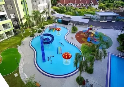 an overhead view of a swimming pool at a resort at Manhattan Suites Ipoh in Kampong Makam