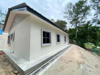 a house is being built with a foundation at Rumah Bukit Jalan Kolam Air in Kuala Kubu Baharu