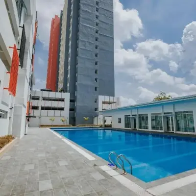 The Anderson Condo with NETFLIX with Free Parking with Swimming Pool and at Ipoh City Centre Nearby to all amenities and attractions