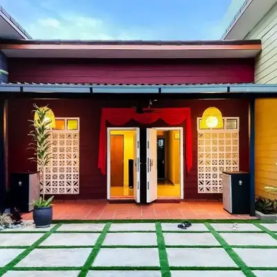Great 5BR Garden Inn by uBook
