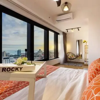 Seaview Sunrise 1BR at Tropicana 218 at Central Location & Food Hunt Friendly