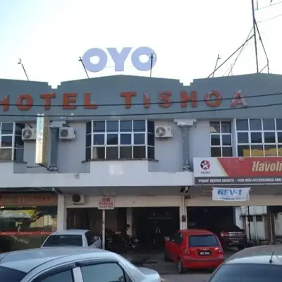 OYO 89737 Hotel Tishoa