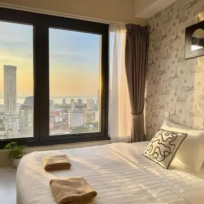 Tropicana 218 Macalister #Georgetown #Infinity Pool #2pax studio suite #1 Queen #Quality well maintained #Private host