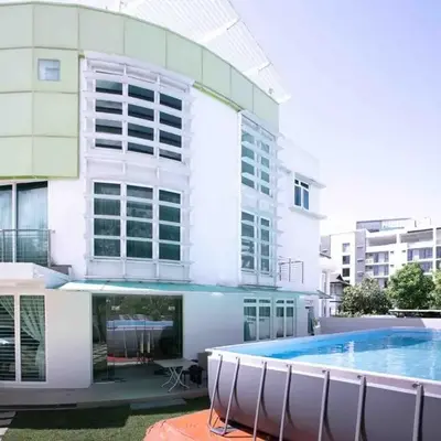 GeorgeTown Codrington 6BR KTV BBQ Pool Bungalow 28Pax
