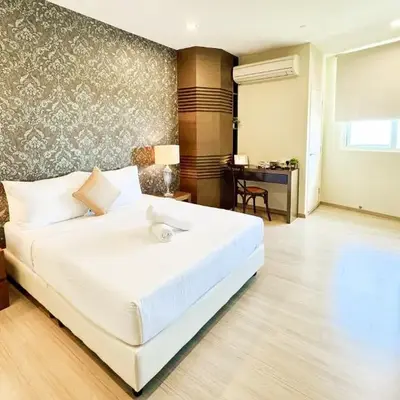 Georgetown near Gurney and Straits Quay Seaview with Netflix and Washer Dryer