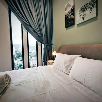 Haven Luxury 2BR Suite with Stunning Views