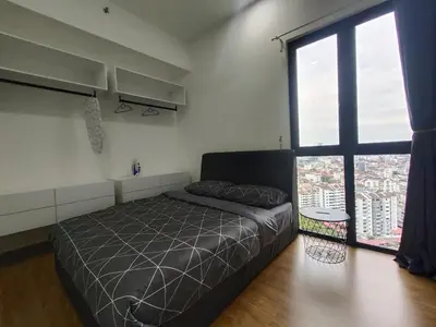 a bedroom with a bed and a large window at Luxury Sky Pool 8-Pax City Centre Beacon in George Town
