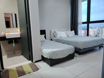 Gallery image of Sea & City View Apartment 3BR 10PAX in George Town