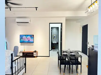 Gallery image of Sea & City View Apartment 3BR 10PAX in George Town