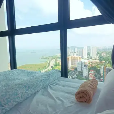 Infinity pool luxury apartment suites 3br 10 pax