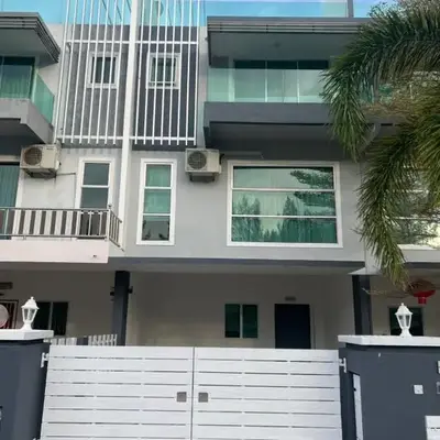 Omari 2 Marina Island Homestay Lumut