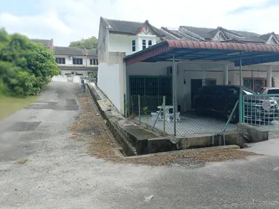 a house with a fence in front of it at Homestay Hill View Lumut in Lumut