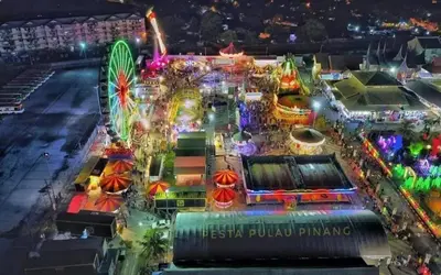 an aerial view of a carnival at night at 1Br 2pax 1car only Malaysian guest only in Bayan Lepas