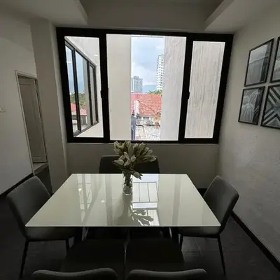 Spacious 4BR Family Suites in George Town