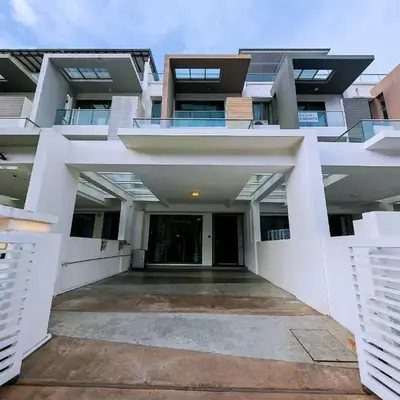 142 spacious 3storey 6BR 6bath for big family wedding birthday easy parking