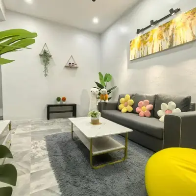 32 Homestay