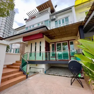 Cozy Homestay in Karpal Singh by 3C