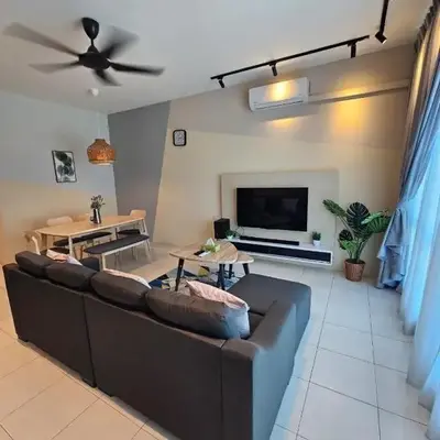 CozyHome - 3 bedroom Town House with unlimited free Wi-Fi